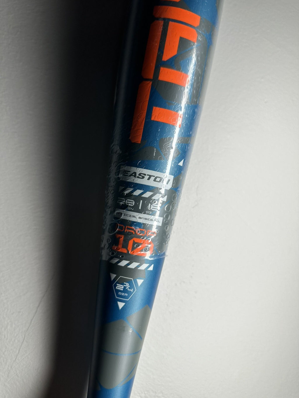 Easton | 2025 | Tango Baseball Bat | USSSA | -8 / -10 Drop | 2 3/4" Barrel 28 In