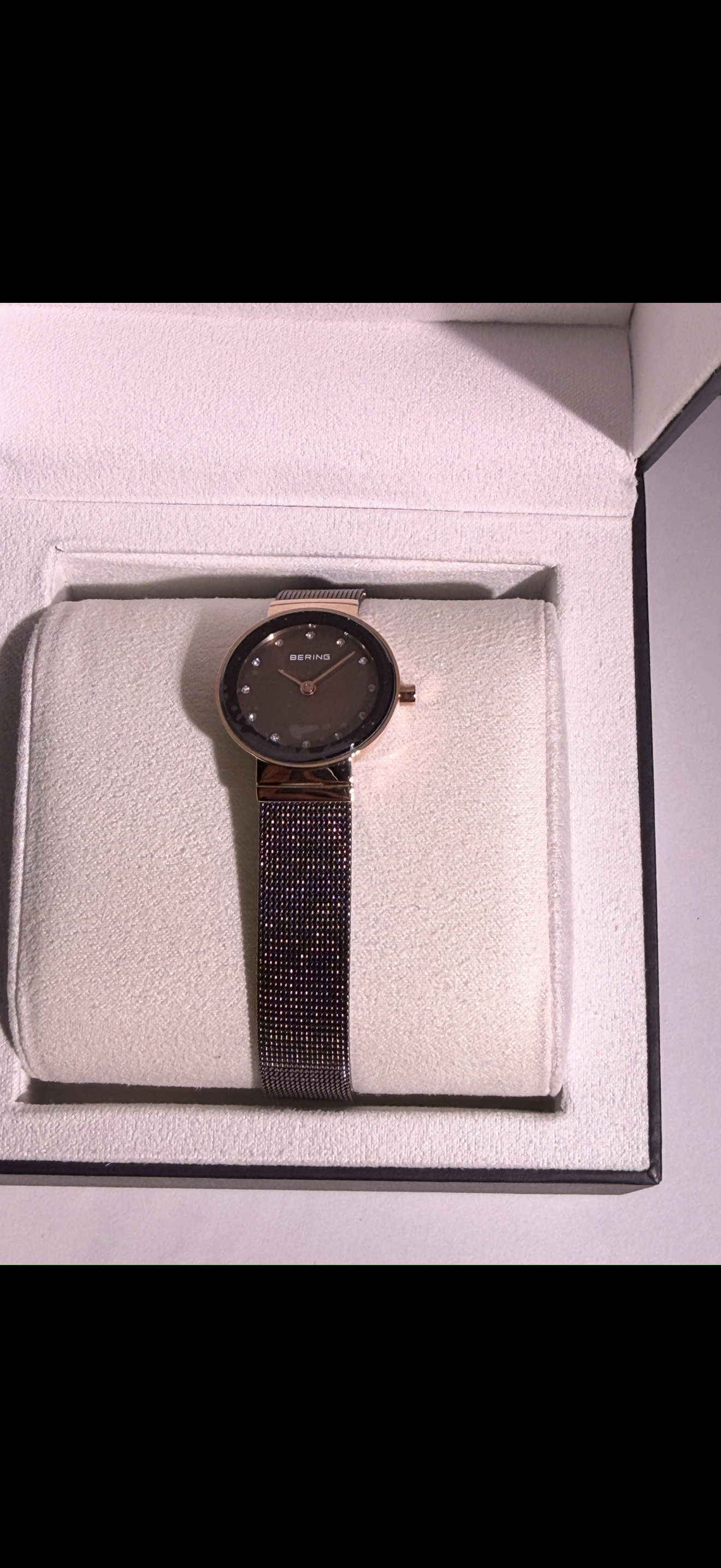 Bering Classic Collection Women's Brown MOP Dial Quartz Watch 10124-265

BERING CLASSIC COLLECTION WOMEN'S BROWN MOP DIAL
QUARTZ WATCH 10124-265
Timelessly beautiful and long-lasting like the icy landscapes of the Arctic, BERING uniquely blends minimalist