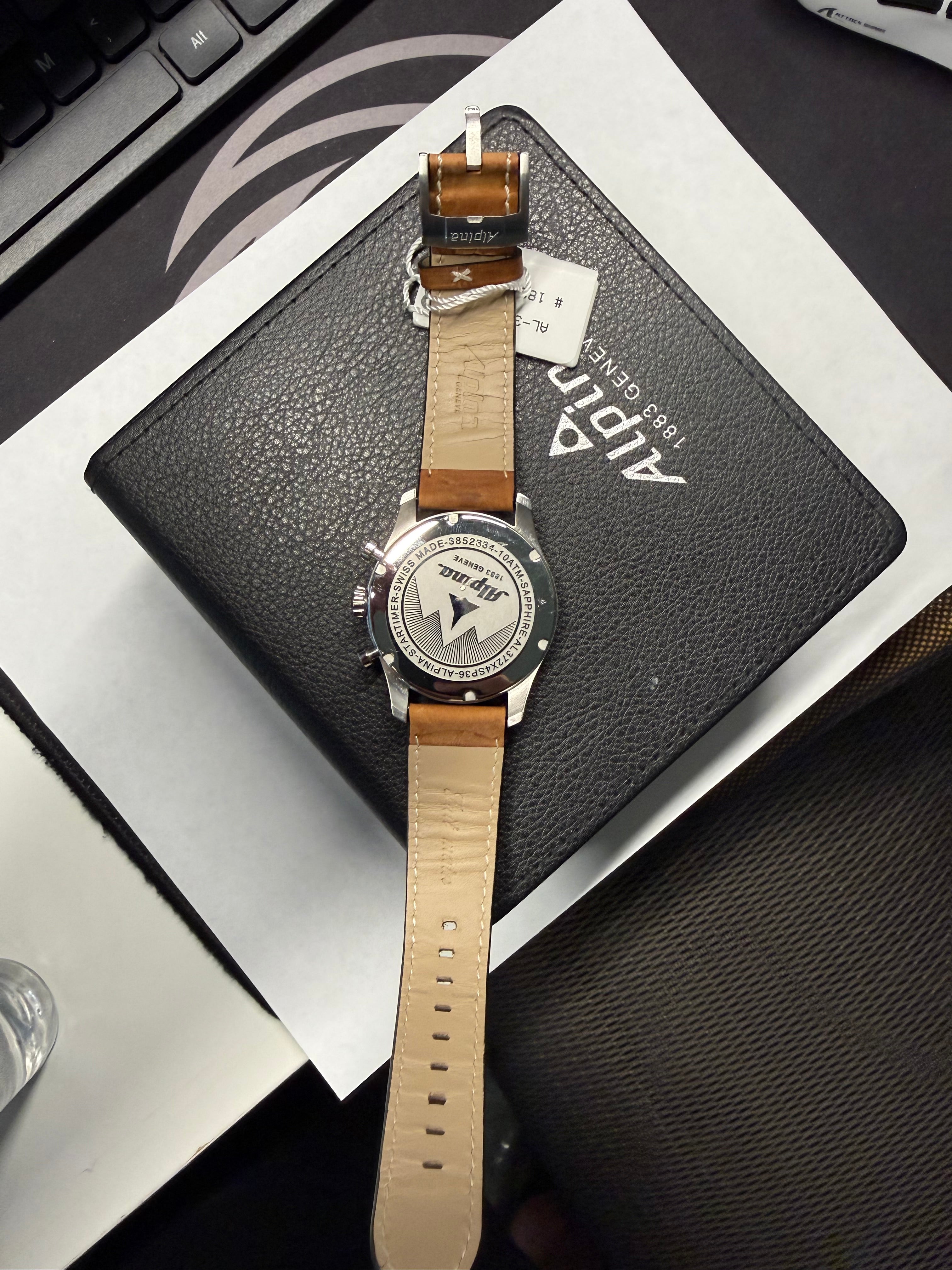 Pilot Quartz Chronograph Big Date
SKU: AL-372GR4S26 ALPINA MENS

With box and tag 

This Startimer Pilot Quartz Chronograph Big Date comes in a 41mm case with a calf leather strap and a quartz movement. The watch offers hours, minutes, seconds, big date a