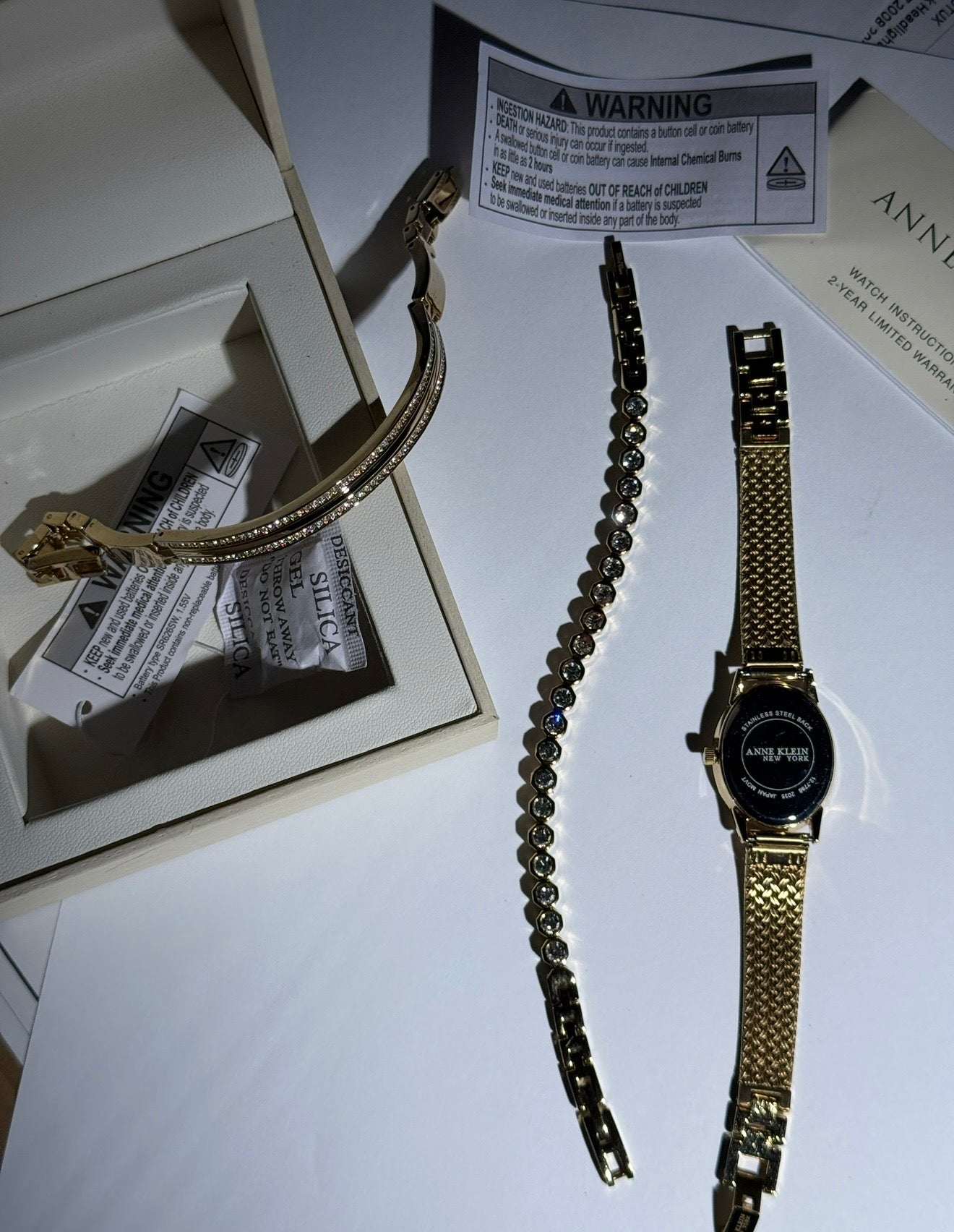 Anne Klein New York Crystal Accented Women's Watch and Bracelet Set, 24 x 35mm

Details
Brand: Anne Klein New York;
Model #: 12/7786GPST;
Case Material: Alloy;
Case Thickness: 8.6 mm;
Case Diameter: 24 x 35 mm;
Movement: Quartz;
Used good condition