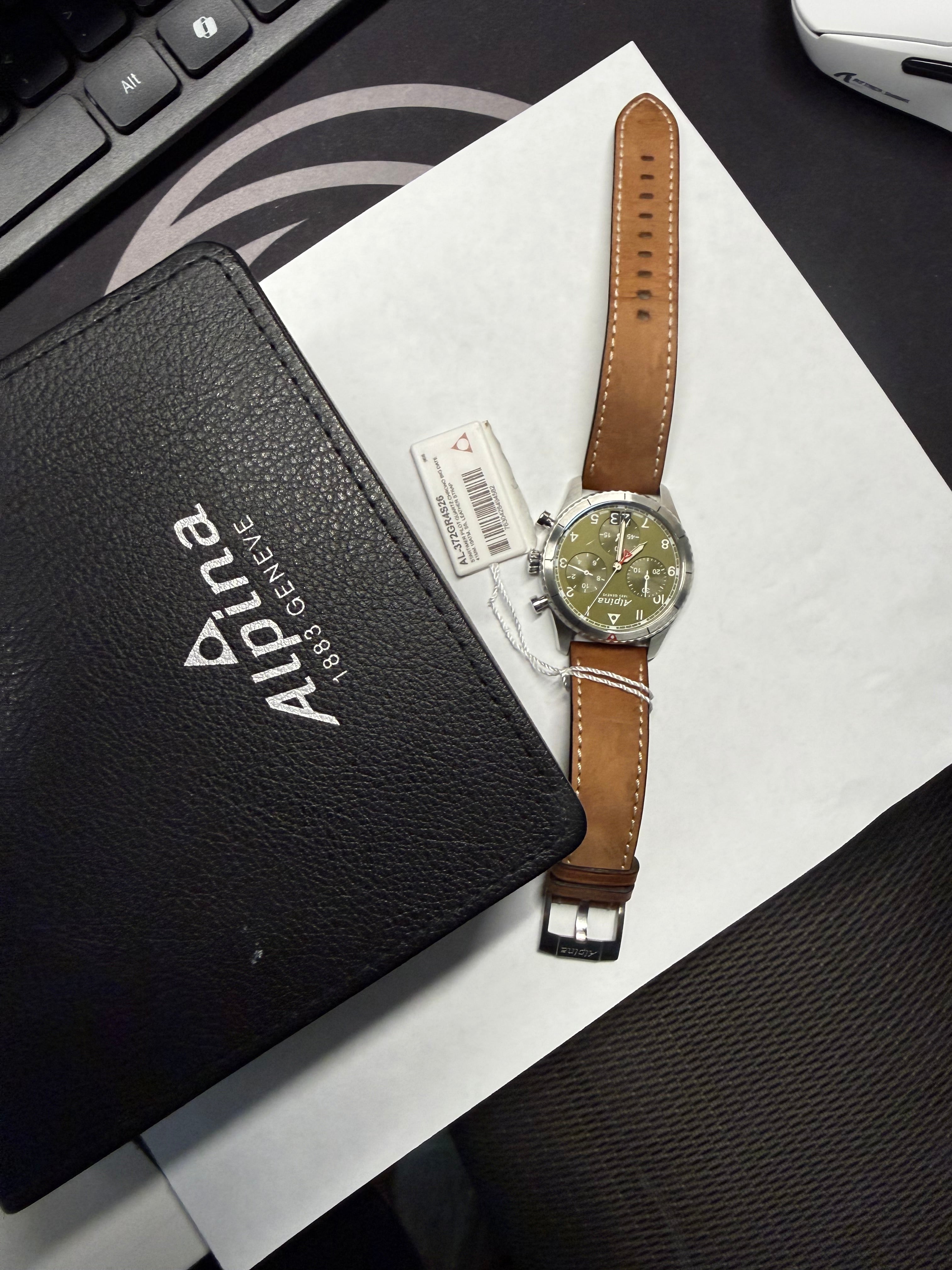 Pilot Quartz Chronograph Big Date
SKU: AL-372GR4S26 ALPINA MENS

With box and tag 

This Startimer Pilot Quartz Chronograph Big Date comes in a 41mm case with a calf leather strap and a quartz movement. The watch offers hours, minutes, seconds, big date a