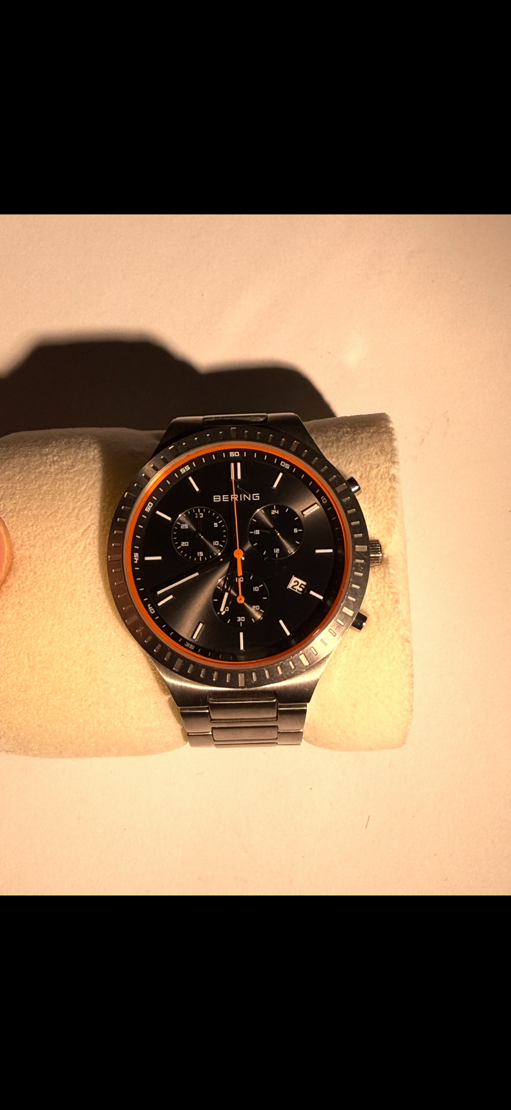 Titan Chrono | brushed silver | 11743-709
Used good condition 
Product information "Titan Chrono | brushed silver | 11743-709"
With this watch you go through thick and thin - Ultra light, extremely resistant,